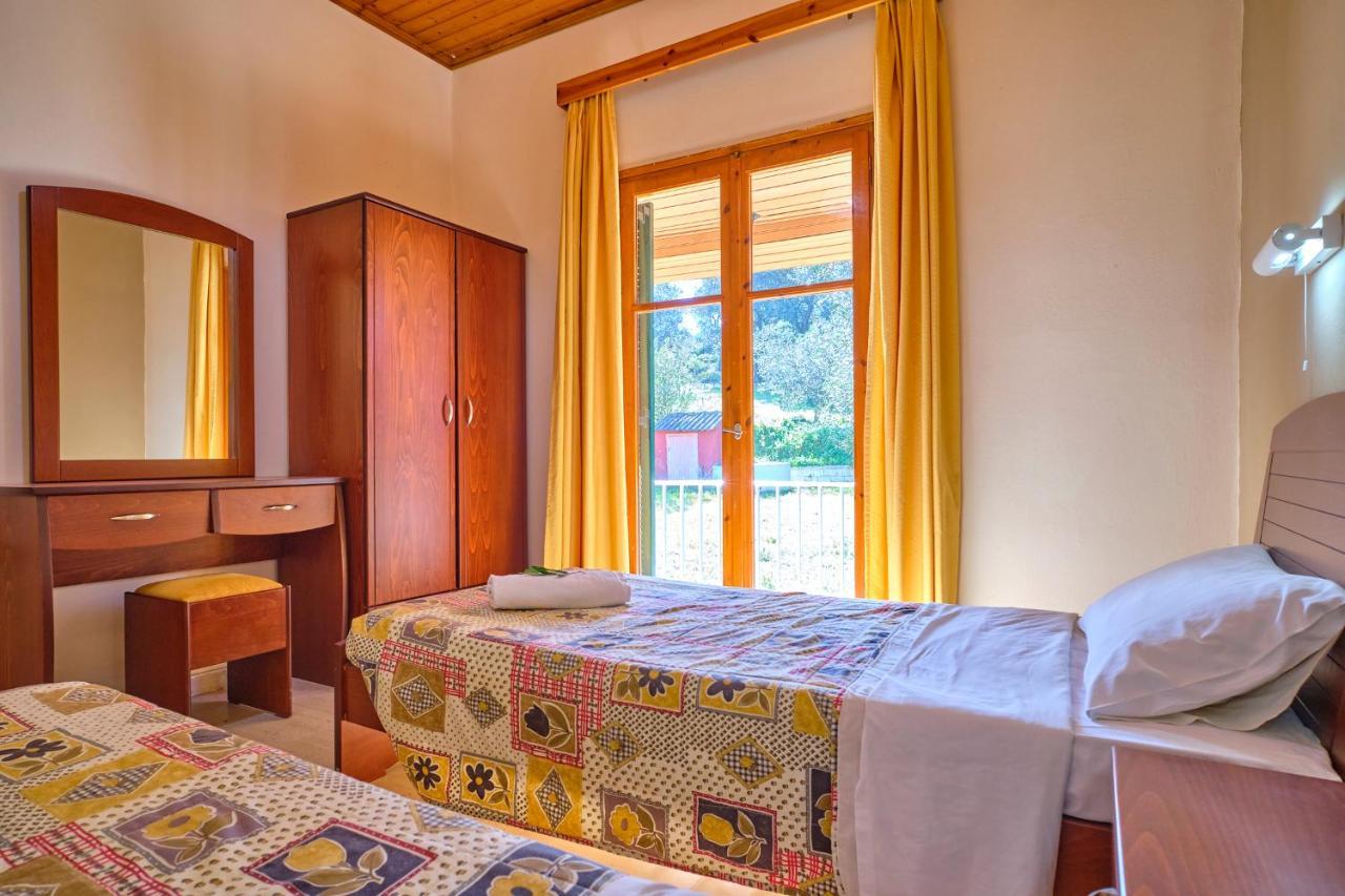 איוס סטפנוס Theodora Apartments Agios Stefanos Corfu מראה חיצוני תמונה