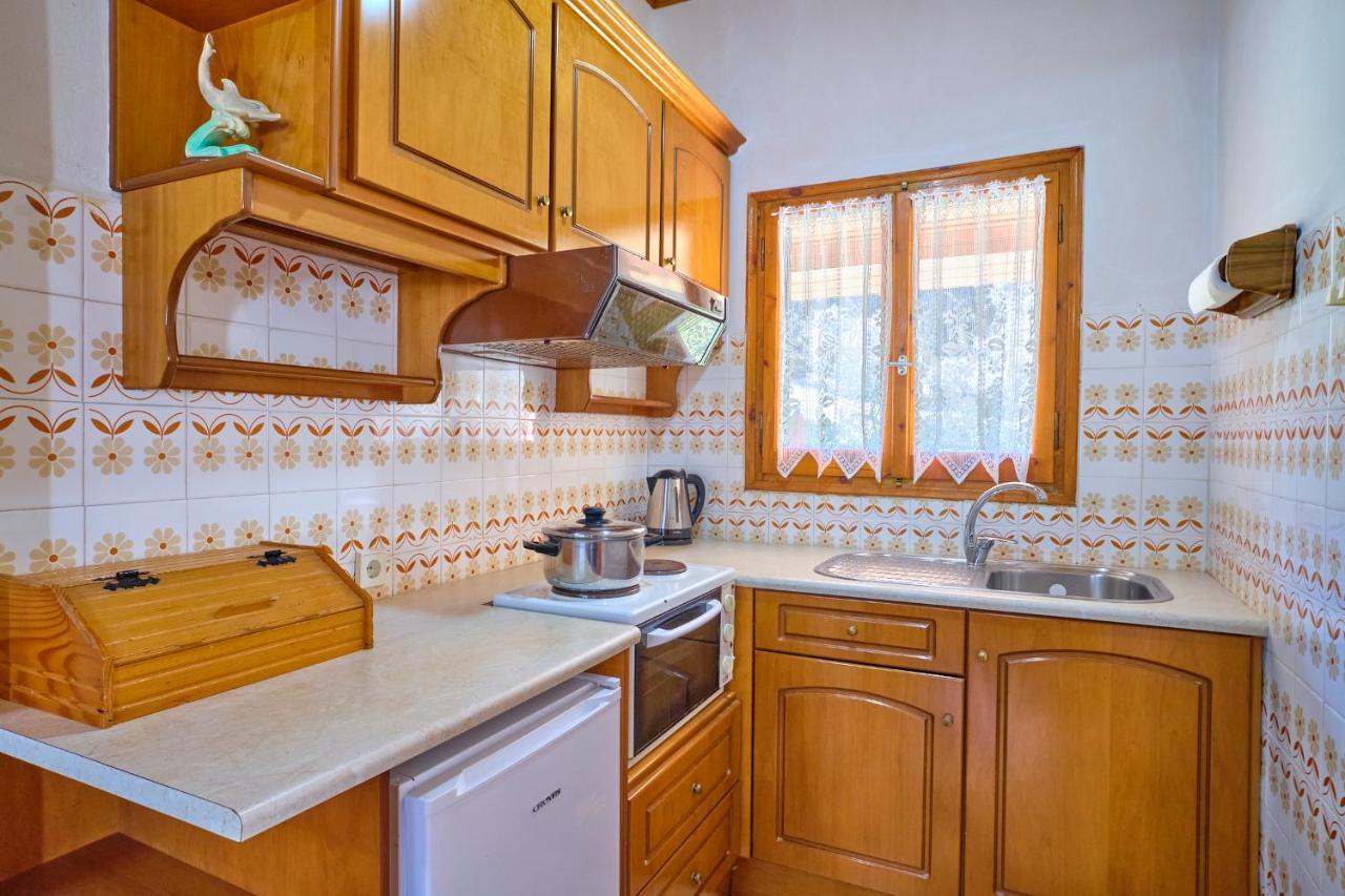 איוס סטפנוס Theodora Apartments Agios Stefanos Corfu מראה חיצוני תמונה
