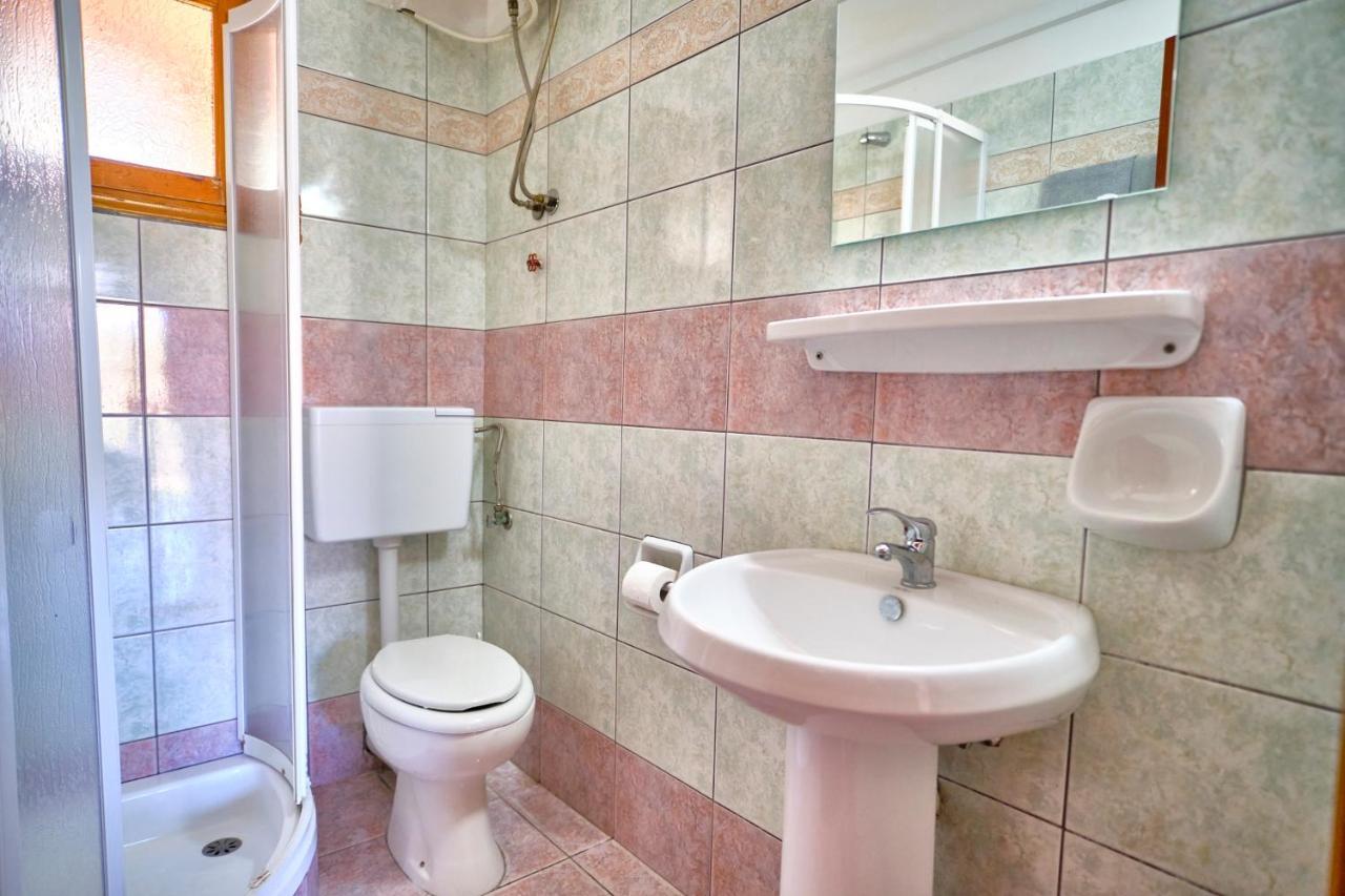 איוס סטפנוס Theodora Apartments Agios Stefanos Corfu מראה חיצוני תמונה